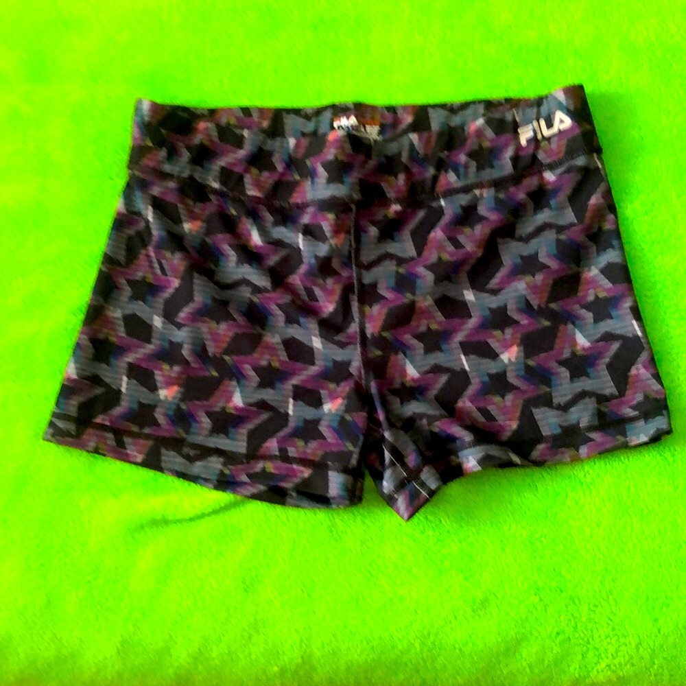 FILA Shorts Sz L